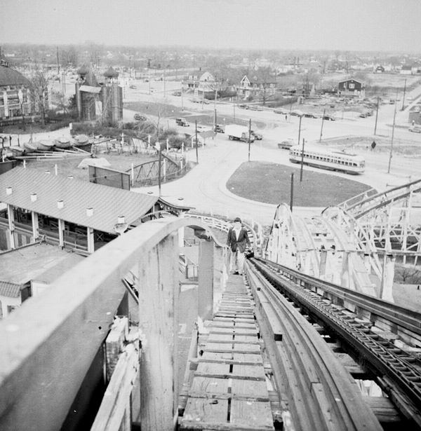 Eastwood Park - Bobs Rollercoaster Eastwood Park 1952 Strt Car On Gratiot From Nick Sage (newer photo)